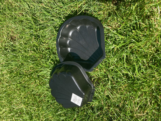 Shell cake mould