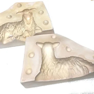 Marzipan Pecorelle, Mould and accessories